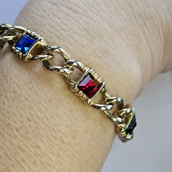 Vintage Swarovski Heavy Gold Tone Bracelet! ✨️ - Picture 5 of 7